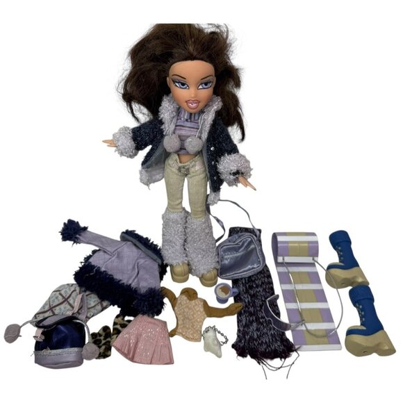 NEAR COMPLETE! Vintage 2003 Bratz WINTERTIME WONDERLAND DANA w/ Accessories